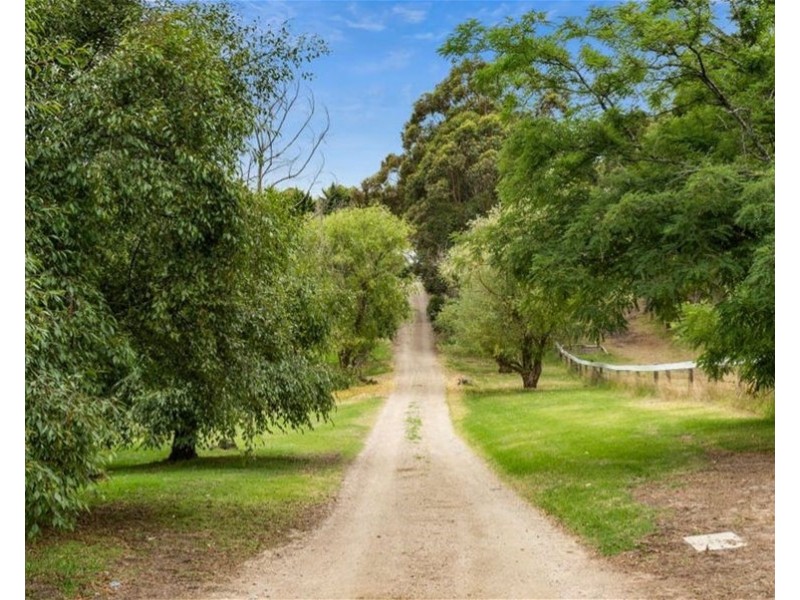 98 Grant Road, Somerville VIC 3912