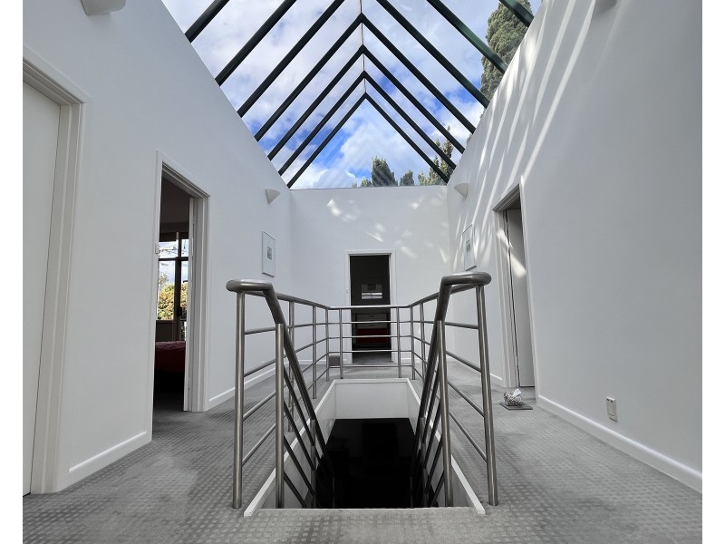 12 Matlock Court, Caulfield North VIC 3161