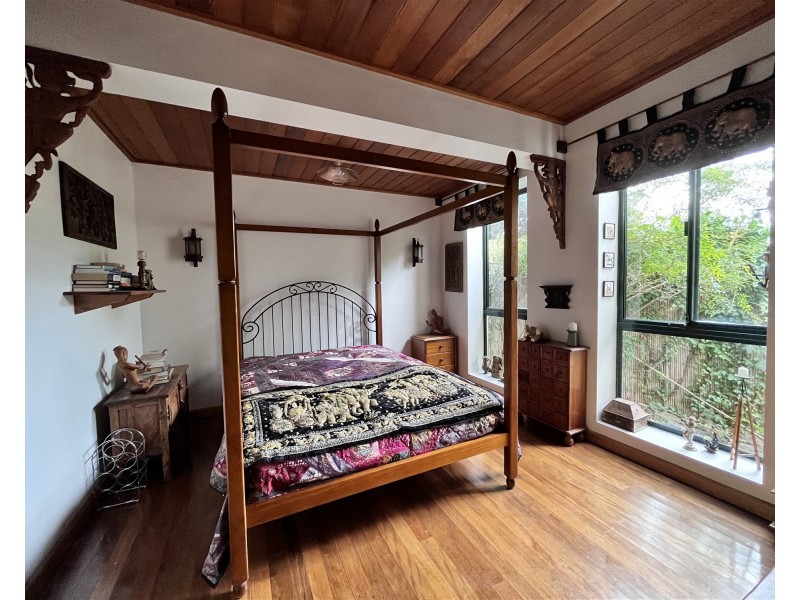 12 Matlock Court, Caulfield North VIC 3161