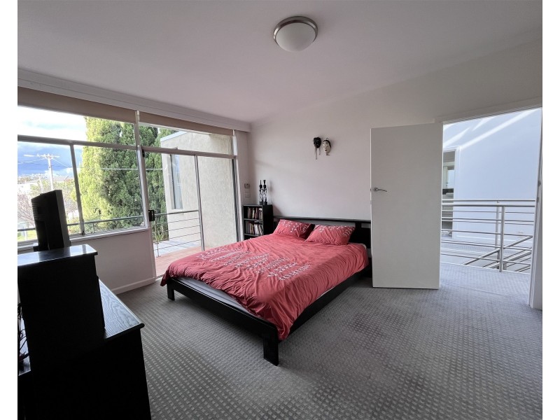 12 Matlock Court, Caulfield North VIC 3161