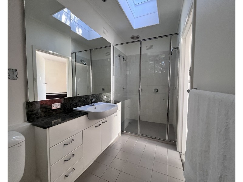 12 Matlock Court, Caulfield North VIC 3161