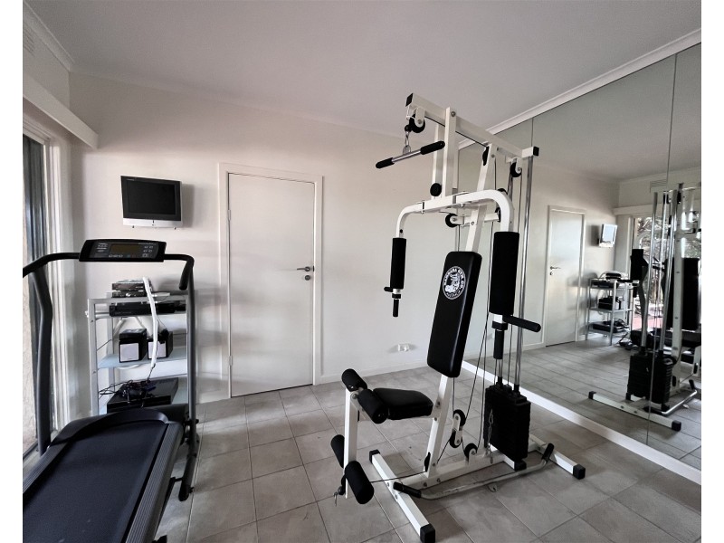 12 Matlock Court, Caulfield North VIC 3161