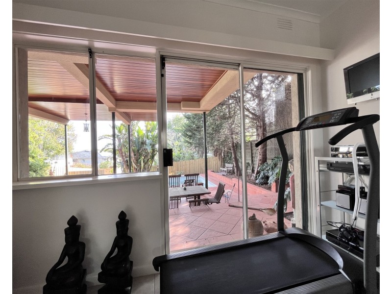 12 Matlock Court, Caulfield North VIC 3161