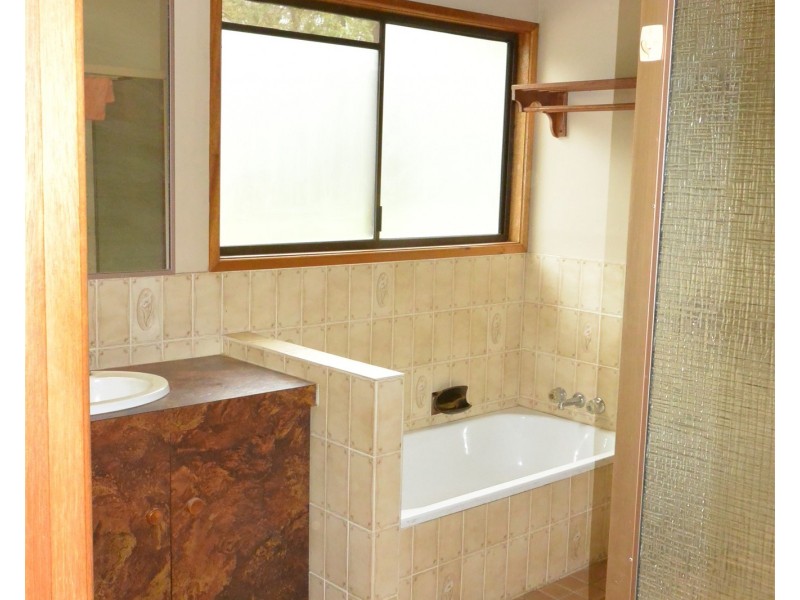 10 Gill court, Bundamba QLD 4304