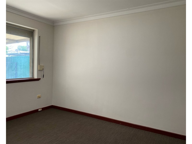 27 Holling street, Maddington WA 6109