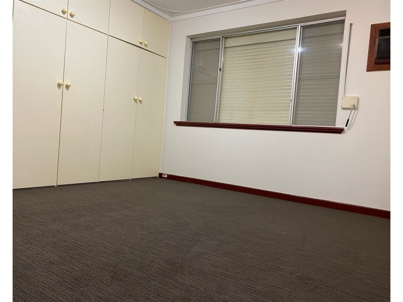 27 Holling street, Maddington WA 6109