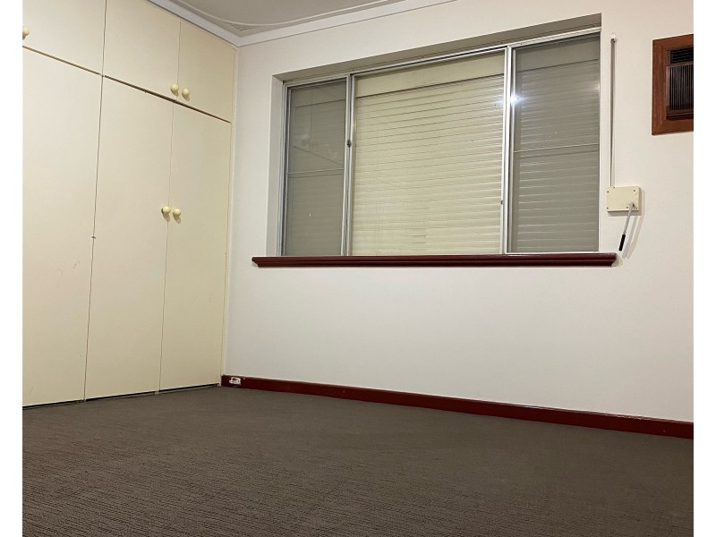 27 Holling street, Maddington WA 6109