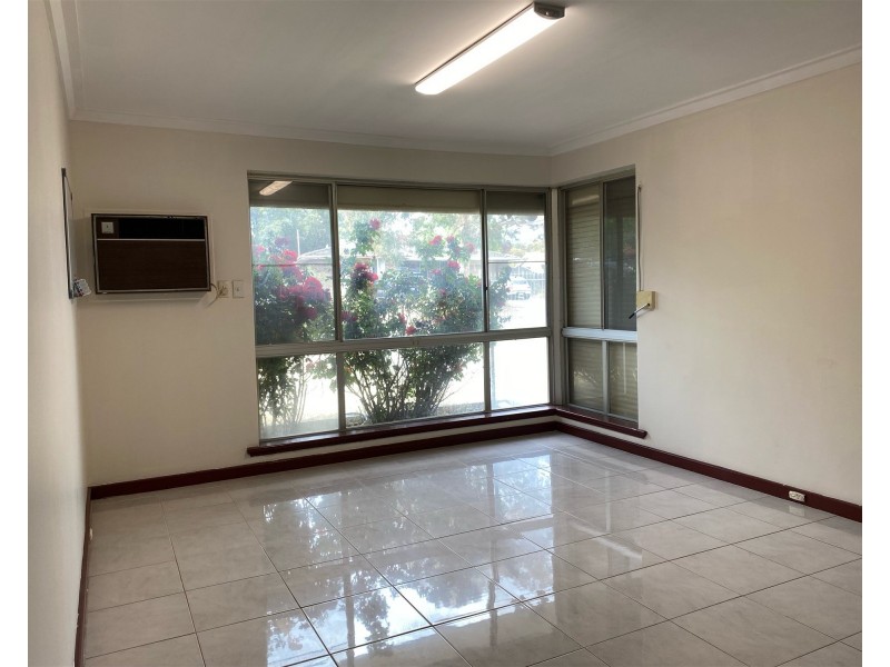 27 Holling street, Maddington WA 6109