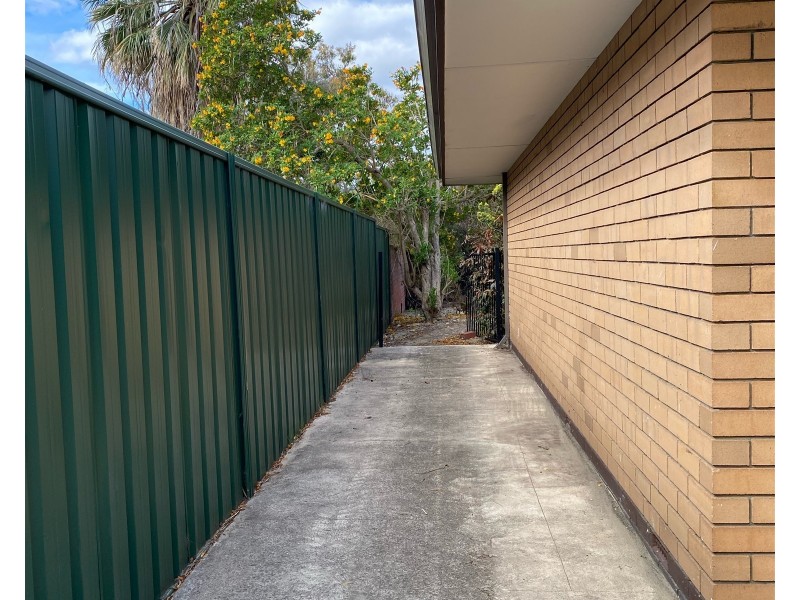 27 Holling street, Maddington WA 6109