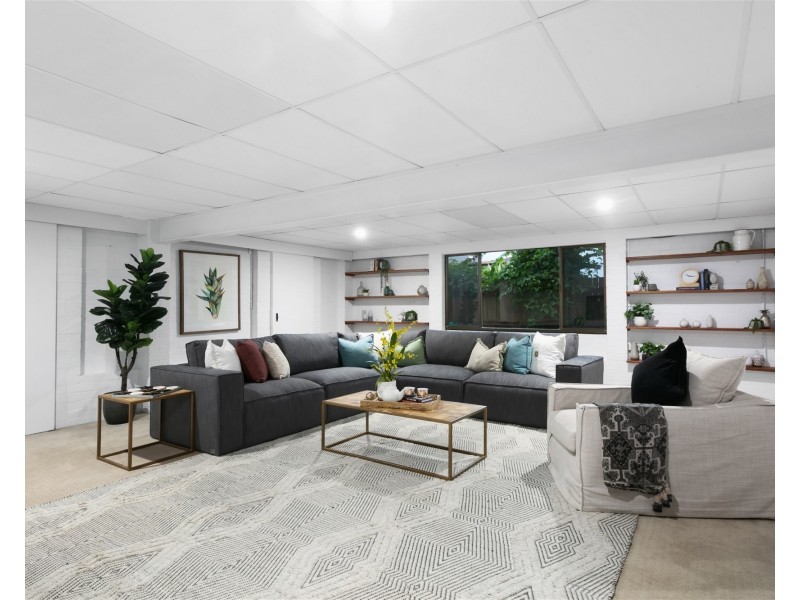 4 Mandalay Street, Fig Tree Pocket QLD 4069