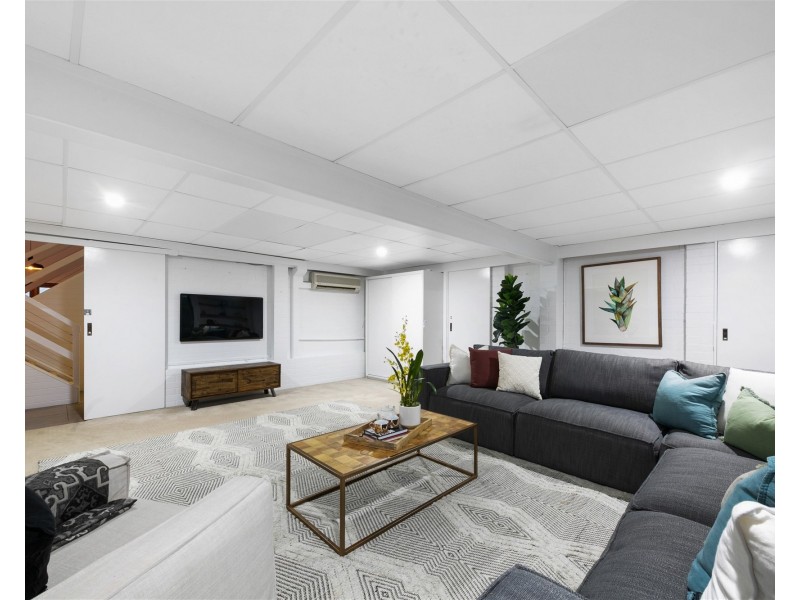 4 Mandalay Street, Fig Tree Pocket QLD 4069