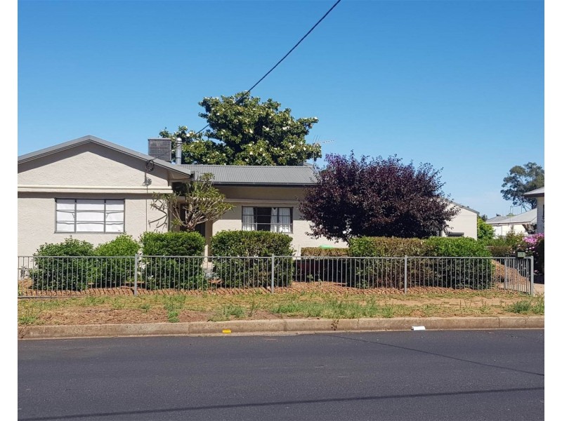 47 Dalton st, Dubbo NSW 2830