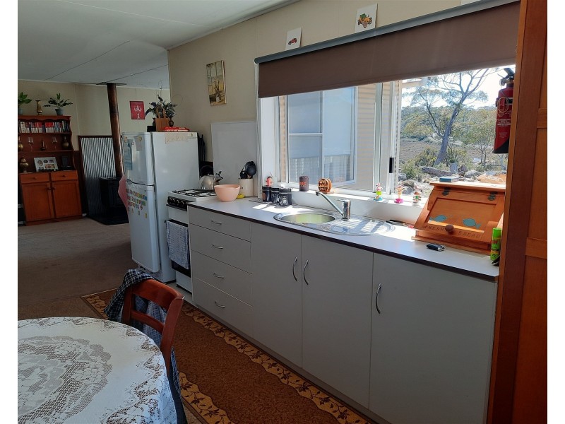 17 johnstone road, Doctors Point TAS 7304