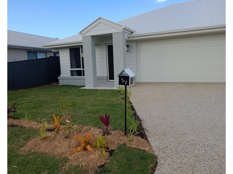 1/7 Darcey Avenue, Cumbalum NSW 2478