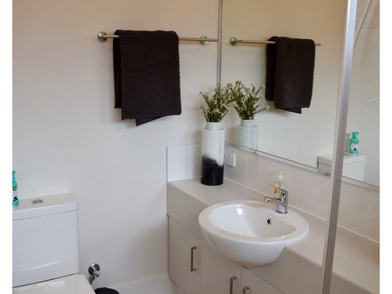 8A Wicklow St, Thornlie WA 6108
