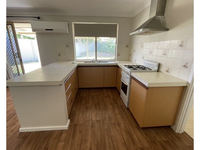 52 Donald Drive, Safety Bay WA 6169