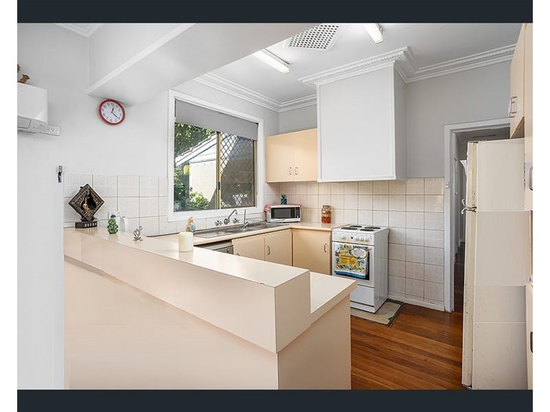 1 Teeluk Road, Carey Park WA 6230