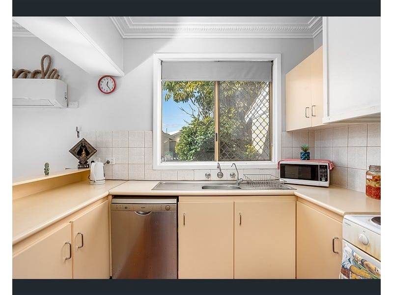 1 Teeluk Road, Carey Park WA 6230