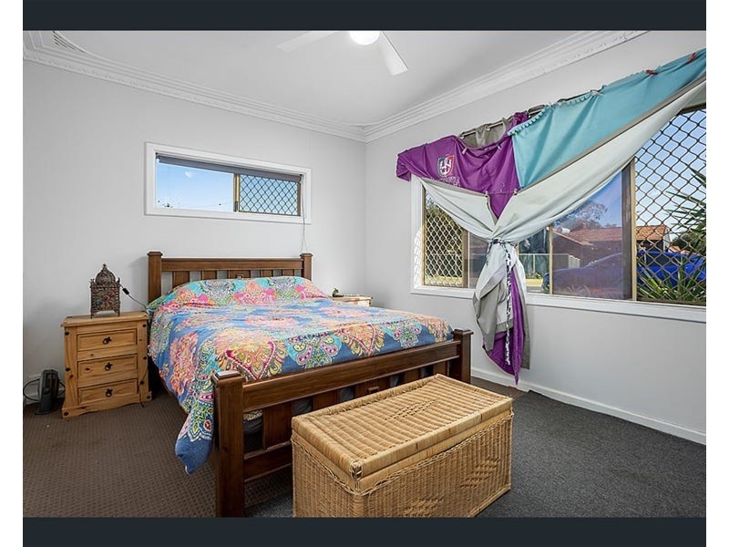 1 Teeluk Road, Carey Park WA 6230