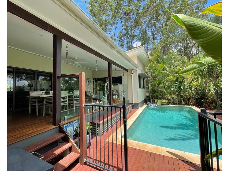 Lot 4/20 Cooee Crescent, Macleay Island QLD 4184