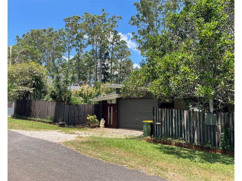 Lot 4/20 Cooee Crescent, Macleay Island QLD 4184