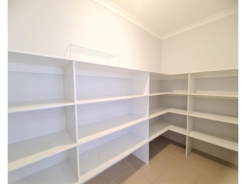 47 Warmbrunn Crescent, Berwick VIC 3806