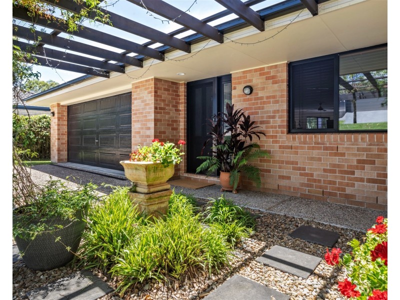 34 Greenbank Circuit, Carrara QLD 4211