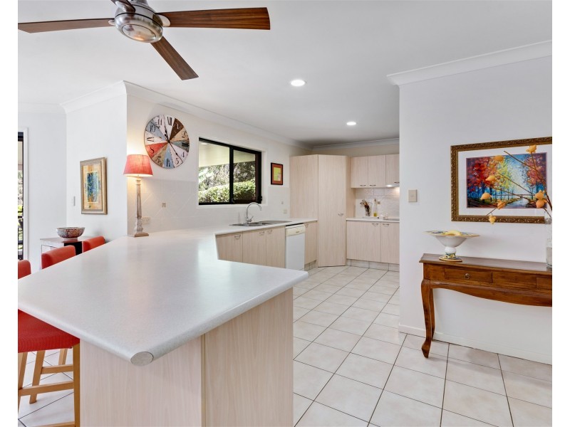 34 Greenbank Circuit, Carrara QLD 4211