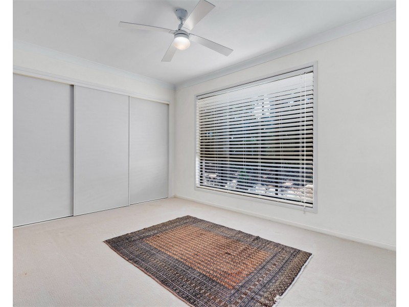 34 Greenbank Circuit, Carrara QLD 4211