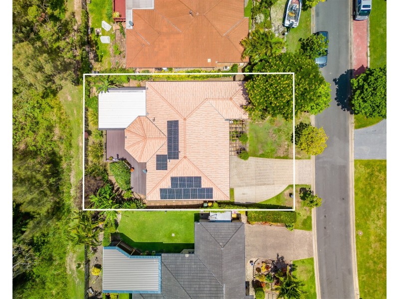 34 Greenbank Circuit, Carrara QLD 4211
