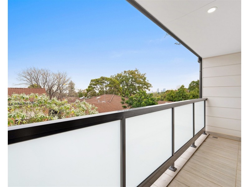 68 Adderton Rd, Carlingford NSW 2118