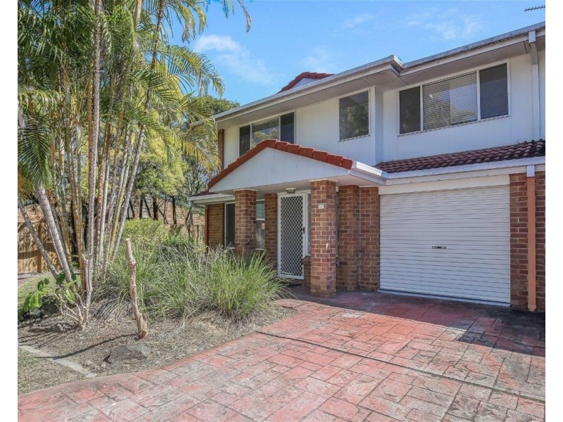 10 Crows Ash Court, Oxenford QLD 4210