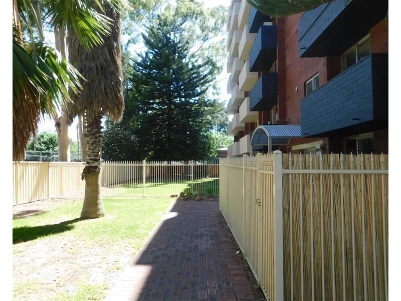 4/12 Tenth Aveune, Maylands WA 6051