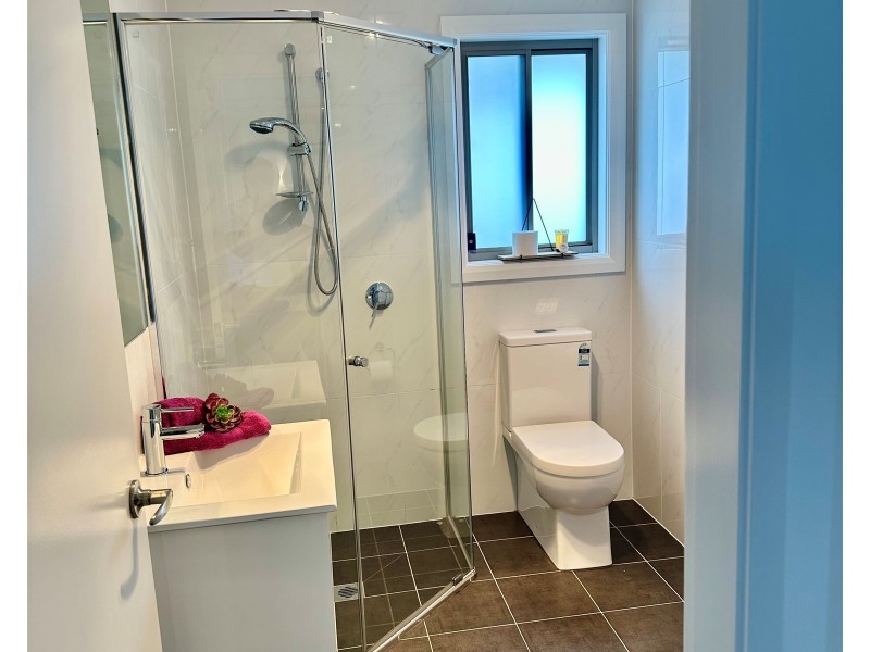 11A Mangrove Road, Narara NSW 2250