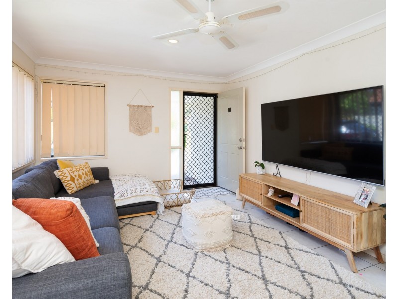 33/13 Hervey Street, Pacific Pines QLD 4211
