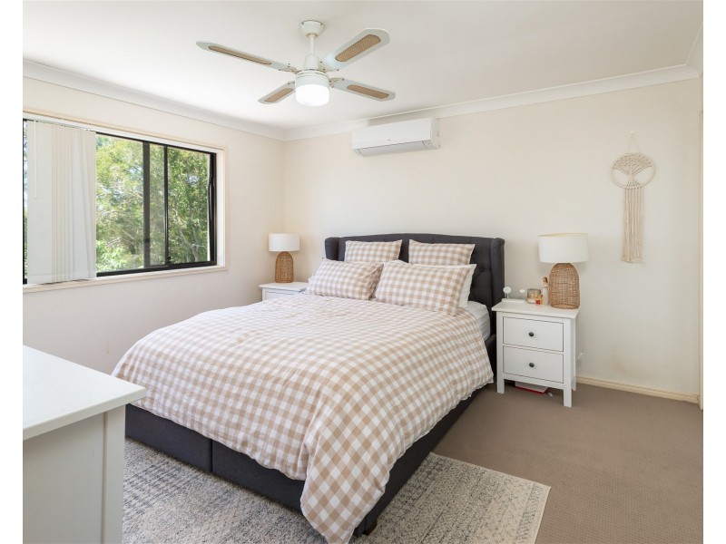 33/13 Hervey Street, Pacific Pines QLD 4211