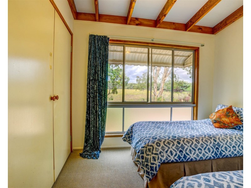 24 Carissa Street, Russell Island QLD 4184