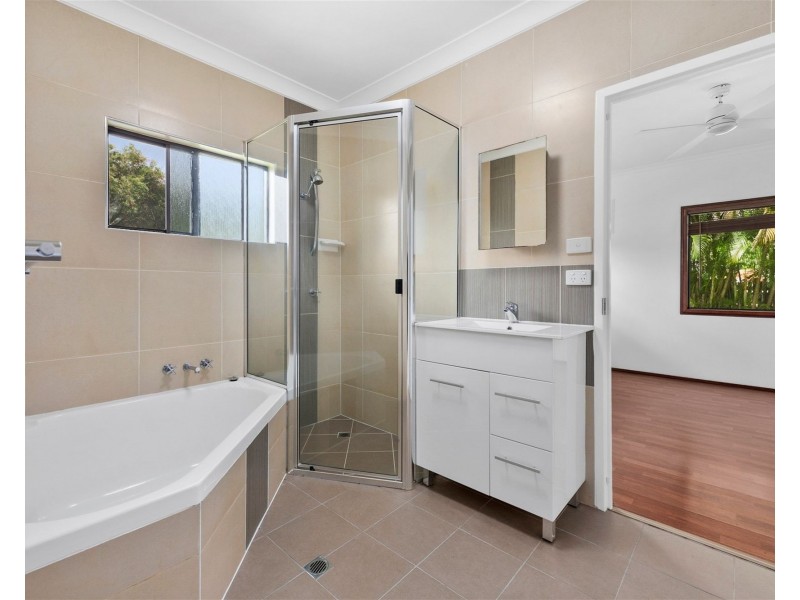 40 Impey Street, Caravonica QLD 4878
