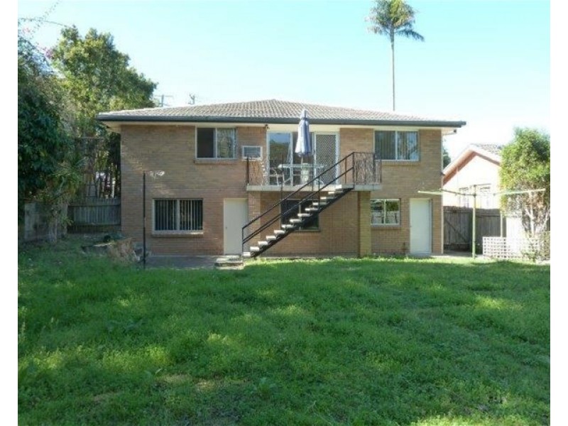 8  Elgata Street, The Gap QLD 4061