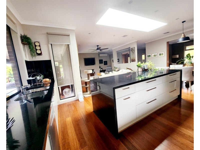 45 Fairway Drive, Newborough VIC 3825