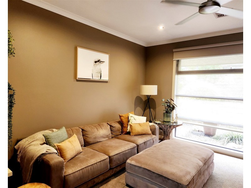 45 Fairway Drive, Newborough VIC 3825