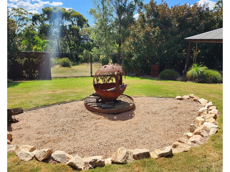 45 Fairway Drive, Newborough VIC 3825