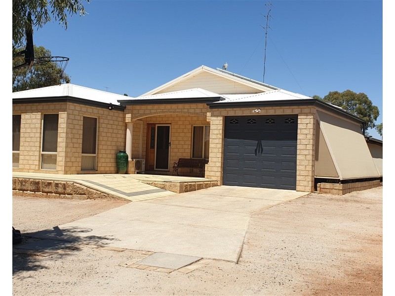 90  Withers Street, Northam WA 6401