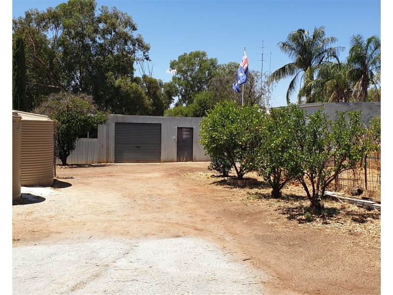 90  Withers Street, Northam WA 6401
