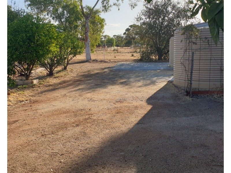 90  Withers Street, Northam WA 6401