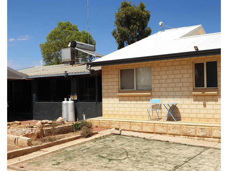 90  Withers Street, Northam WA 6401