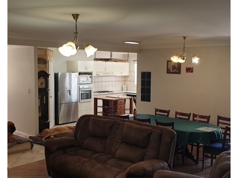 90  Withers Street, Northam WA 6401