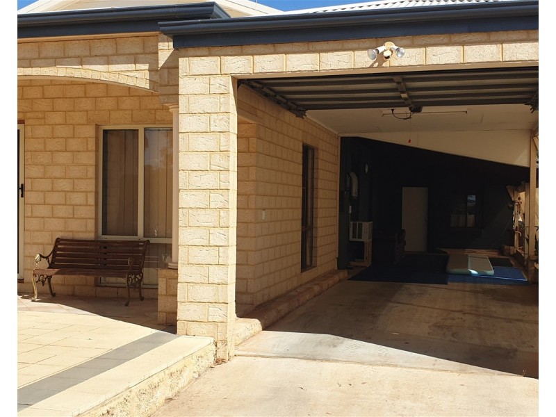 90  Withers Street, Northam WA 6401