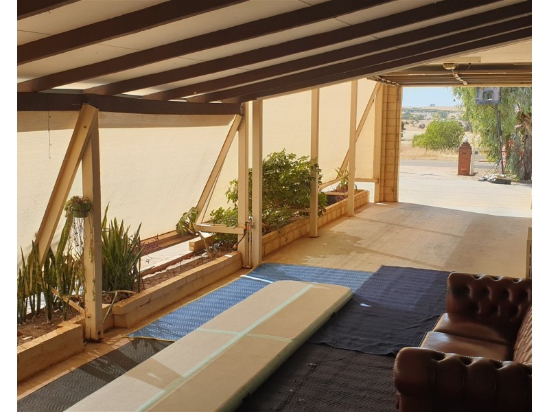 90  Withers Street, Northam WA 6401