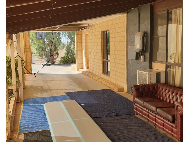 90  Withers Street, Northam WA 6401